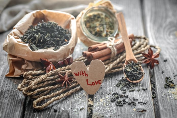 Herbs That Can Help You Attract Love and Connection Herbs That Can Help You Attract Love and Connection